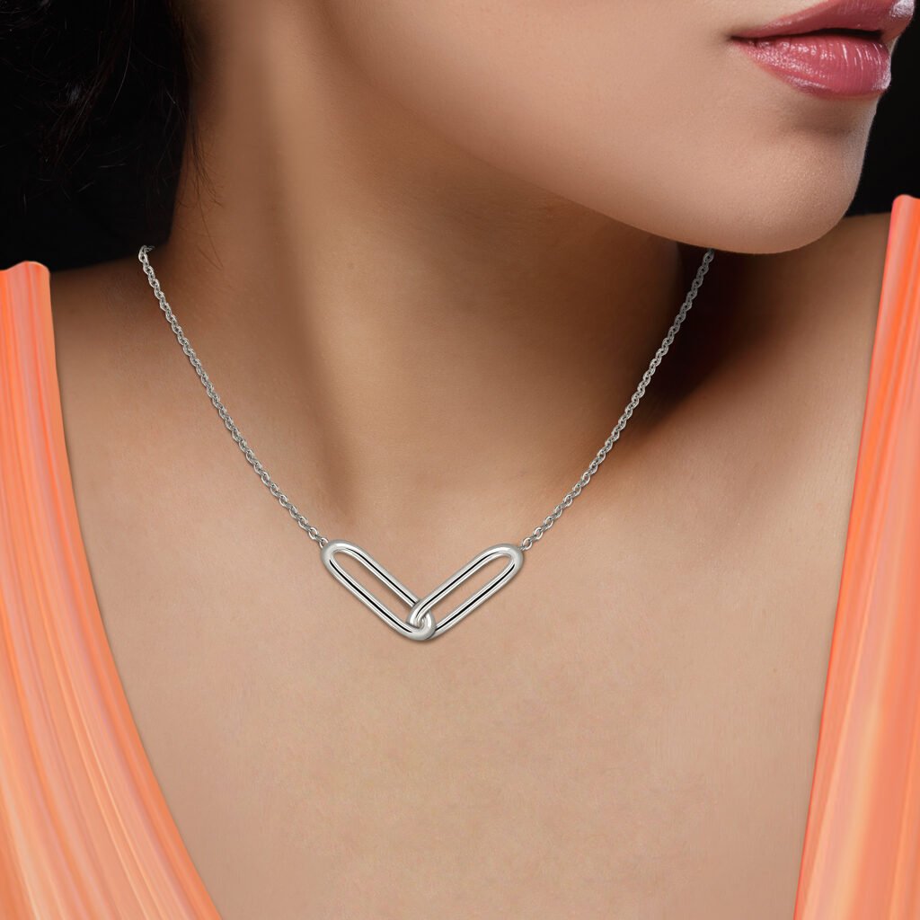 Mujer con Colgante Plata Dúo Para Ella diseñado por Vioret Joyas ®